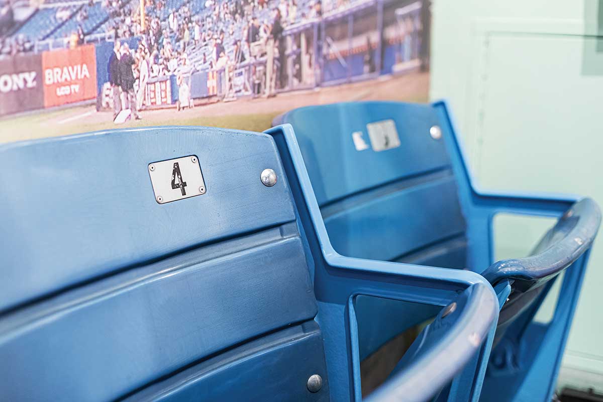 Baseball seat