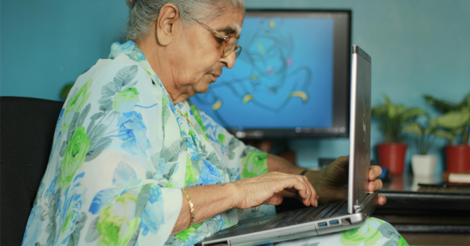 5 Tech Products to Help Seniors in Their Daily Lives
